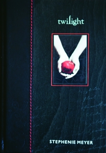 Twilight - Alkonyat díszkötésben (Twilight saga 1.)